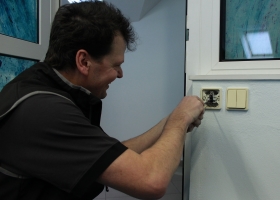 montáž a výměna zásuvek